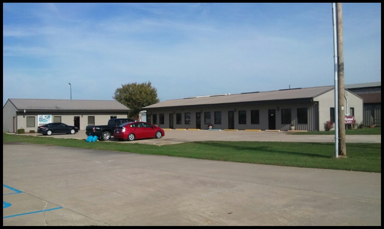 1011 W Highway 24, Moberly, MO for sale Building Photo- Image 1 of 1