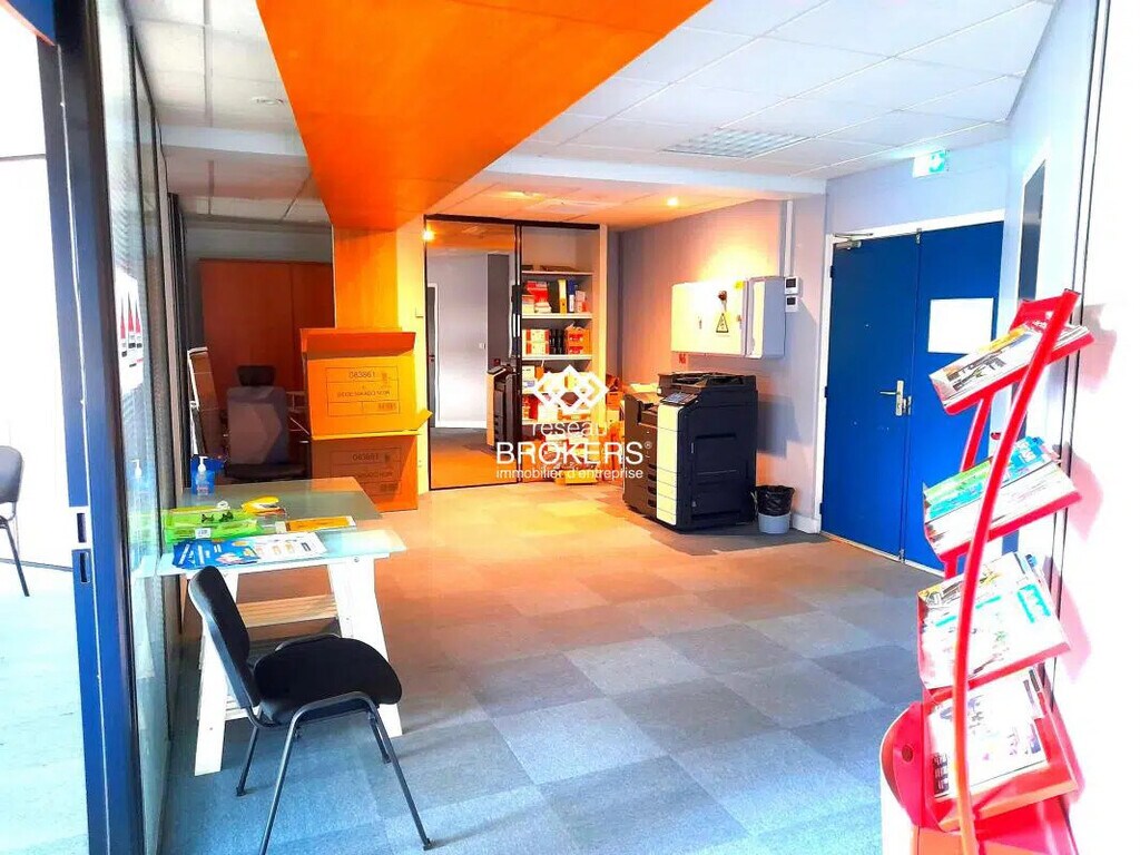 Vente Bureaux 200 m² à 422 m² - Photo 1