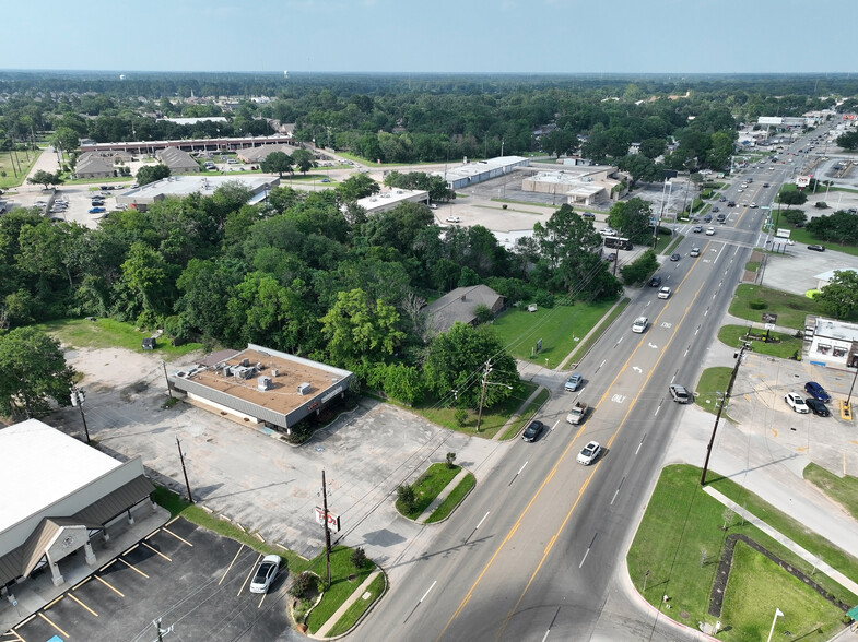 1000 W Main St, Tomball, TX for sale - Building Photo - Image 2 of 9