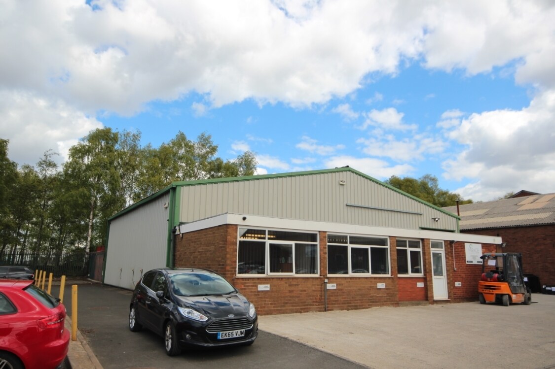 Oldbury Rd, West Bromwich to rent Primary Photo- Image 1 of 2