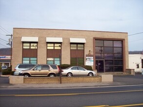 61 Amity Rd, New Haven, CT for rent Building Photo- Image 1 of 7