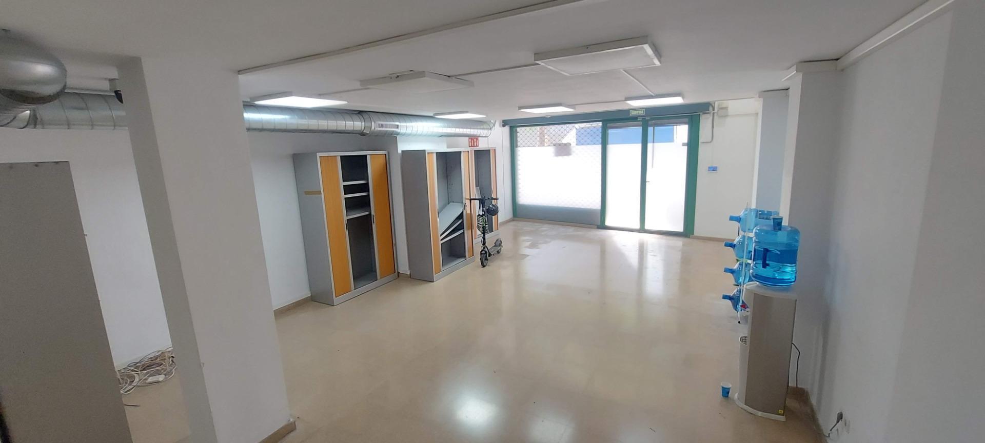 Retail in Barcelona, Barcelona to rent Interior Photo- Image 1 of 11