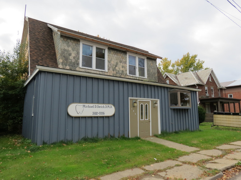 145 Water St, Conneaut Lake, PA for rent - Primary Photo - Image 1 of 13