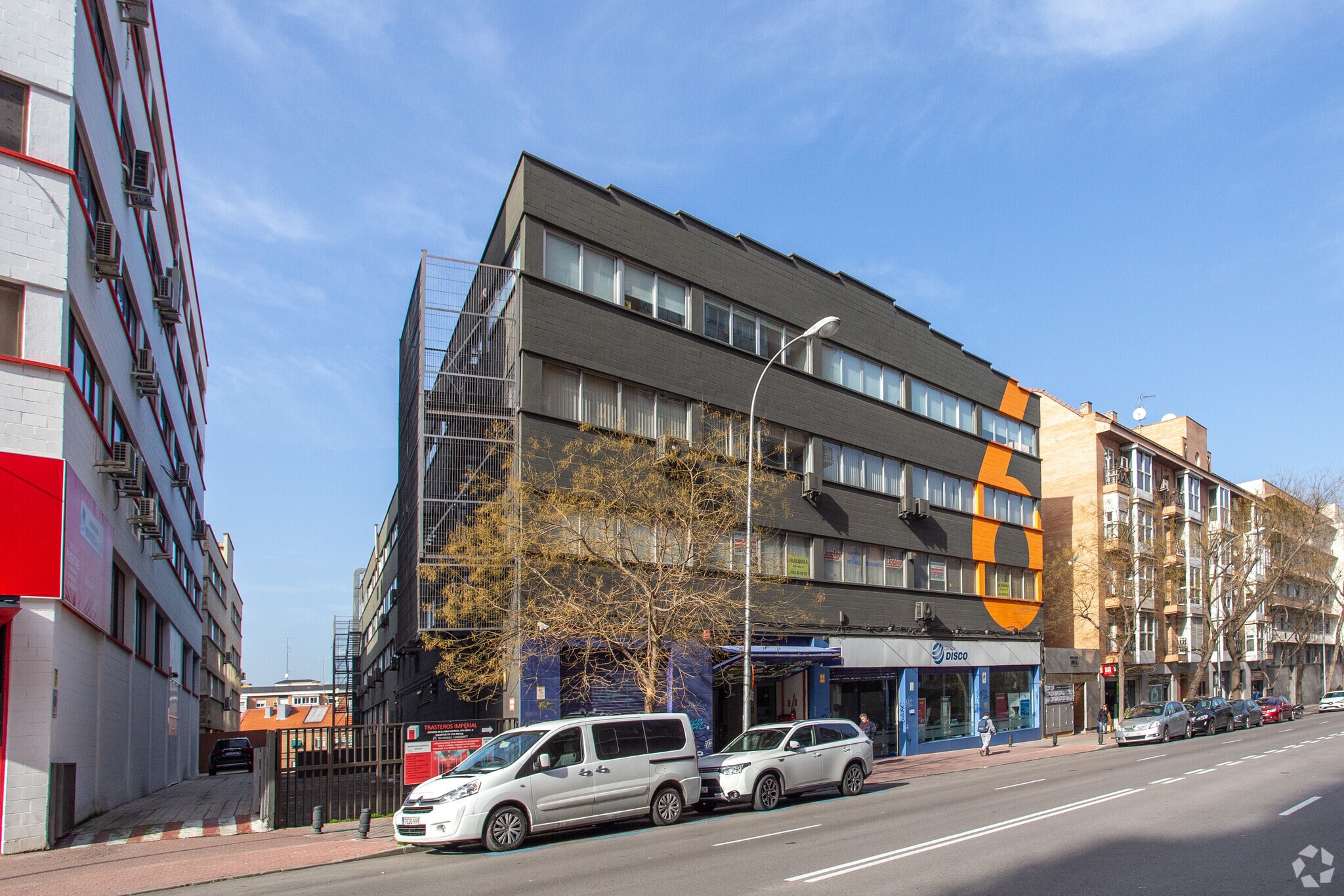 Retail in Madrid, Madrid to rent Primary Photo- Image 1 of 9