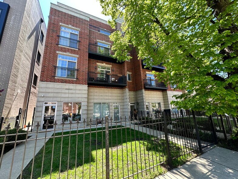 1326 Loyola Ave, Chicago, IL for sale - Building Photo - Image 1 of 15