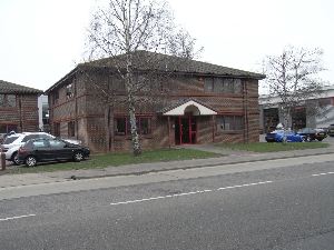 Chandlers Way, Southend On Sea to rent - Building Photo - Image 2 of 2