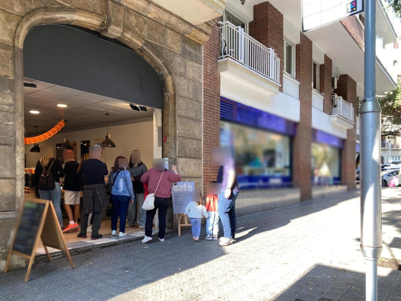 Retail in Barcelona, Barcelona to rent Interior Photo- Image 1 of 16