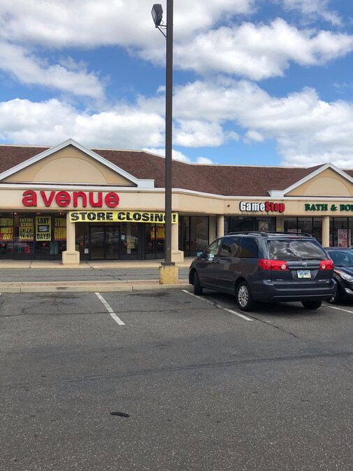 533 S Broad St, Meriden 06450 Townline Square