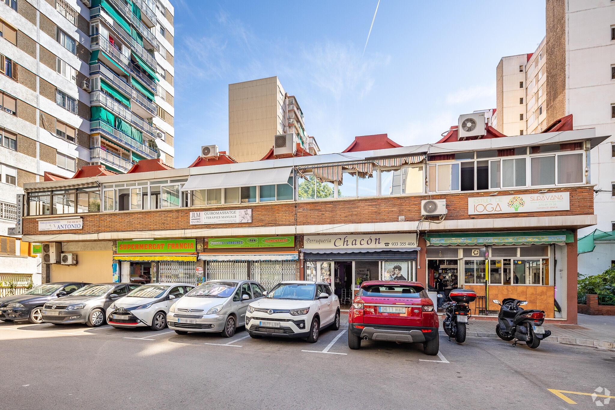 Retail in L'Hospitalet de Llobregat, Barcelona for sale Primary Photo- Image 1 of 5