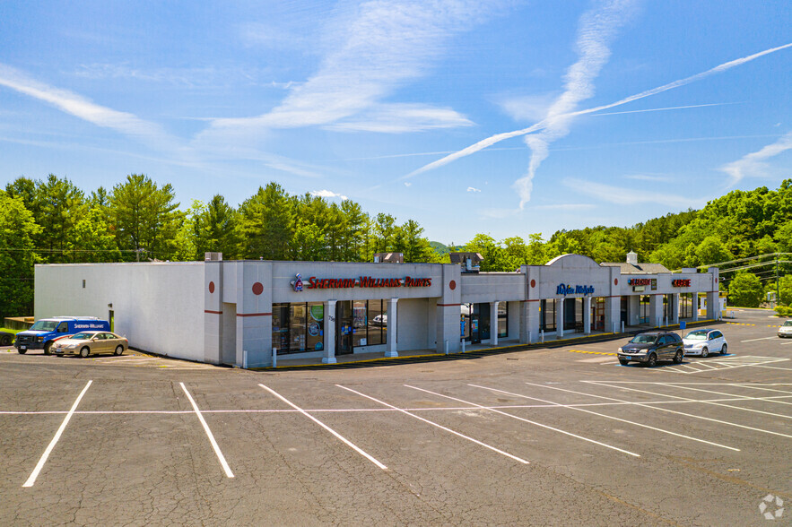 744-766 N Lee Hwy, Lexington, VA for rent - Building Photo - Image 3 of 12