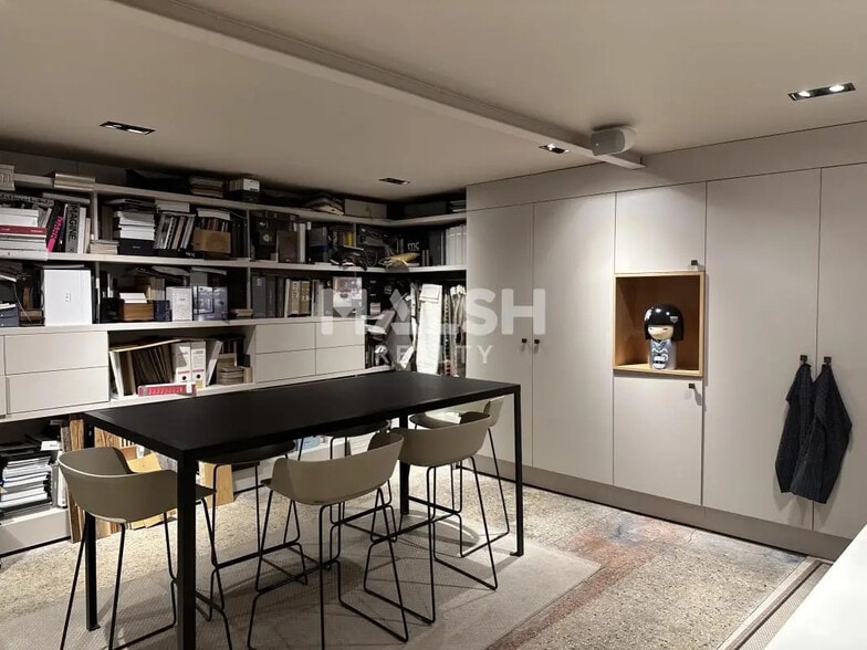 Retail in Lyon for sale - Interior Photo - Image 3 of 5