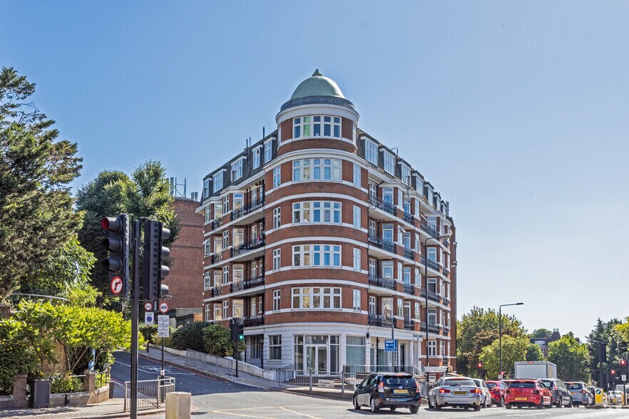 250 Finchley Rd, London to rent - Building Photo - Image 2 of 3