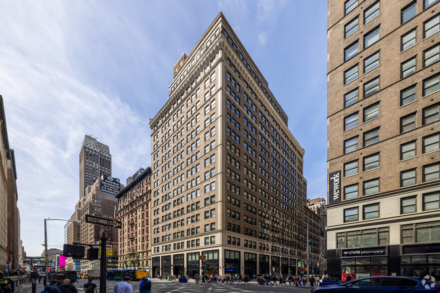 498 Seventh Ave, New York, NY for sale - Building Photo - Image 1 of 1