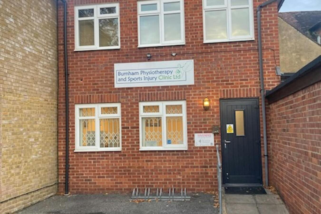 105-107 High St, Burnham, BKM SL1 7JZ - Unit 105 & 107 - - Interior Photo - Image 1 of 3