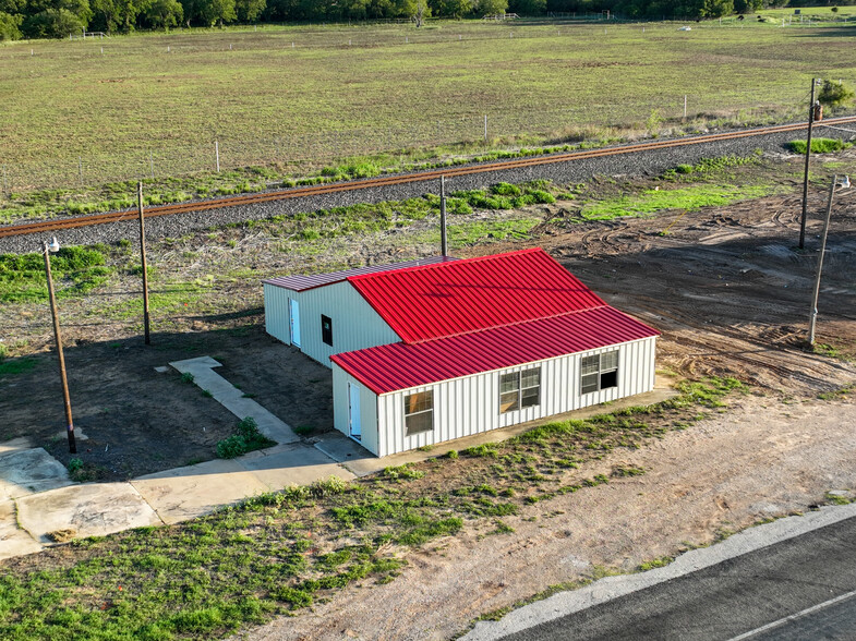 7717 US-90 Hwy, Harwood, TX for sale - Building Photo - Image 1 of 1