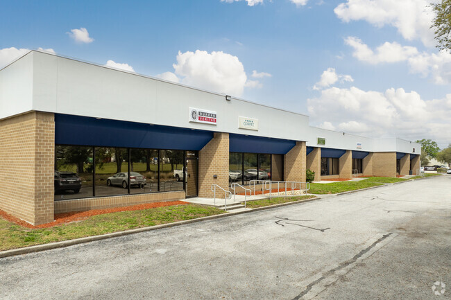 More details for 3902 Corporex Park Dr, Tampa, FL - Industrial for Rent