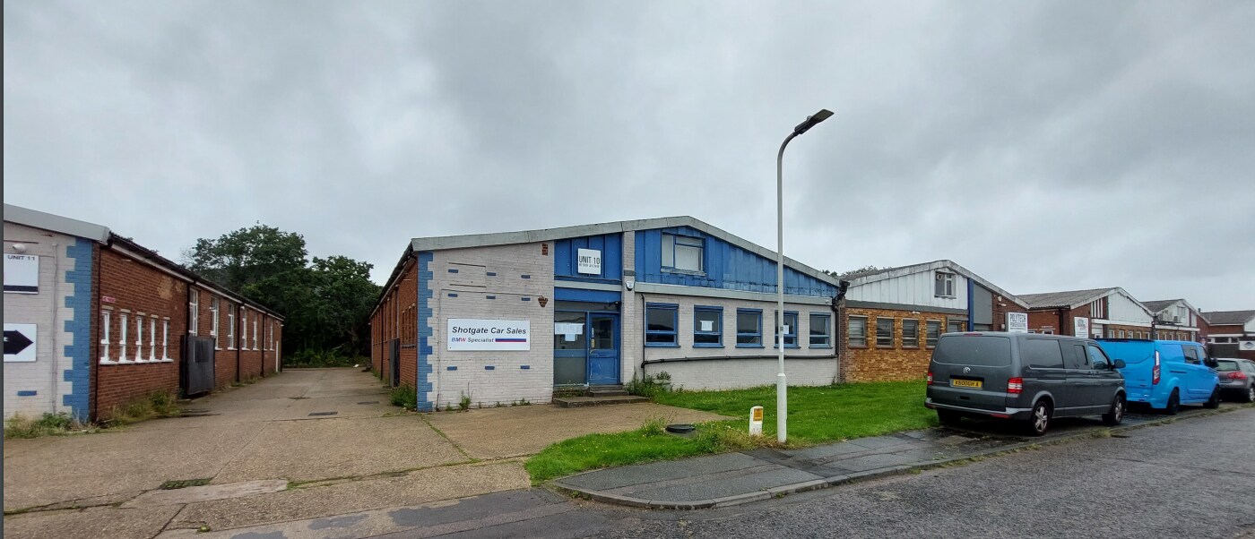 Heron Ave, Wickford for sale Building Photo- Image 1 of 1