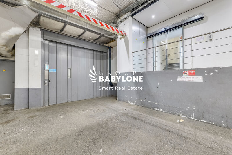 Office in Vanves to rent - Building Photo - Image 2 of 11