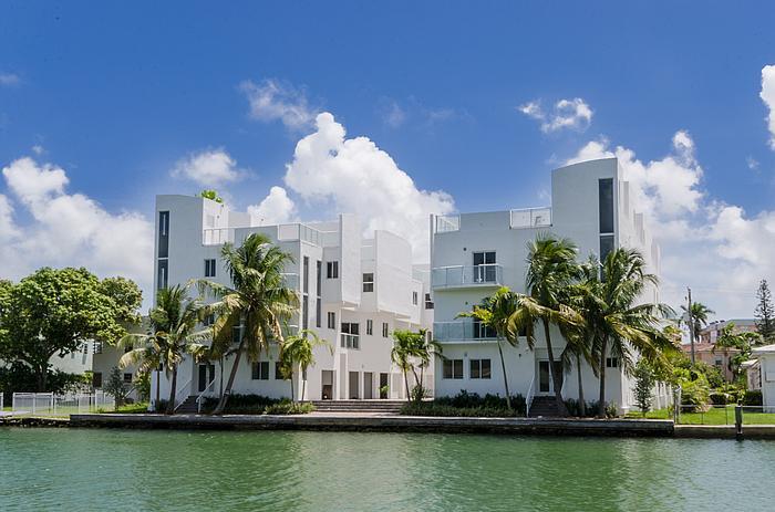 1975-1985 Calais Dr, Miami Beach, FL for sale - Building Photo - Image 3 of 35