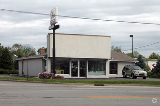 1035 N State Road 135, Greenwood, IN for rent Primary Photo- Image 1 of 4