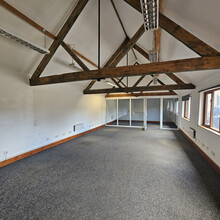 Wildham Ln, Chichester for rent Interior Photo- Image 2 of 5