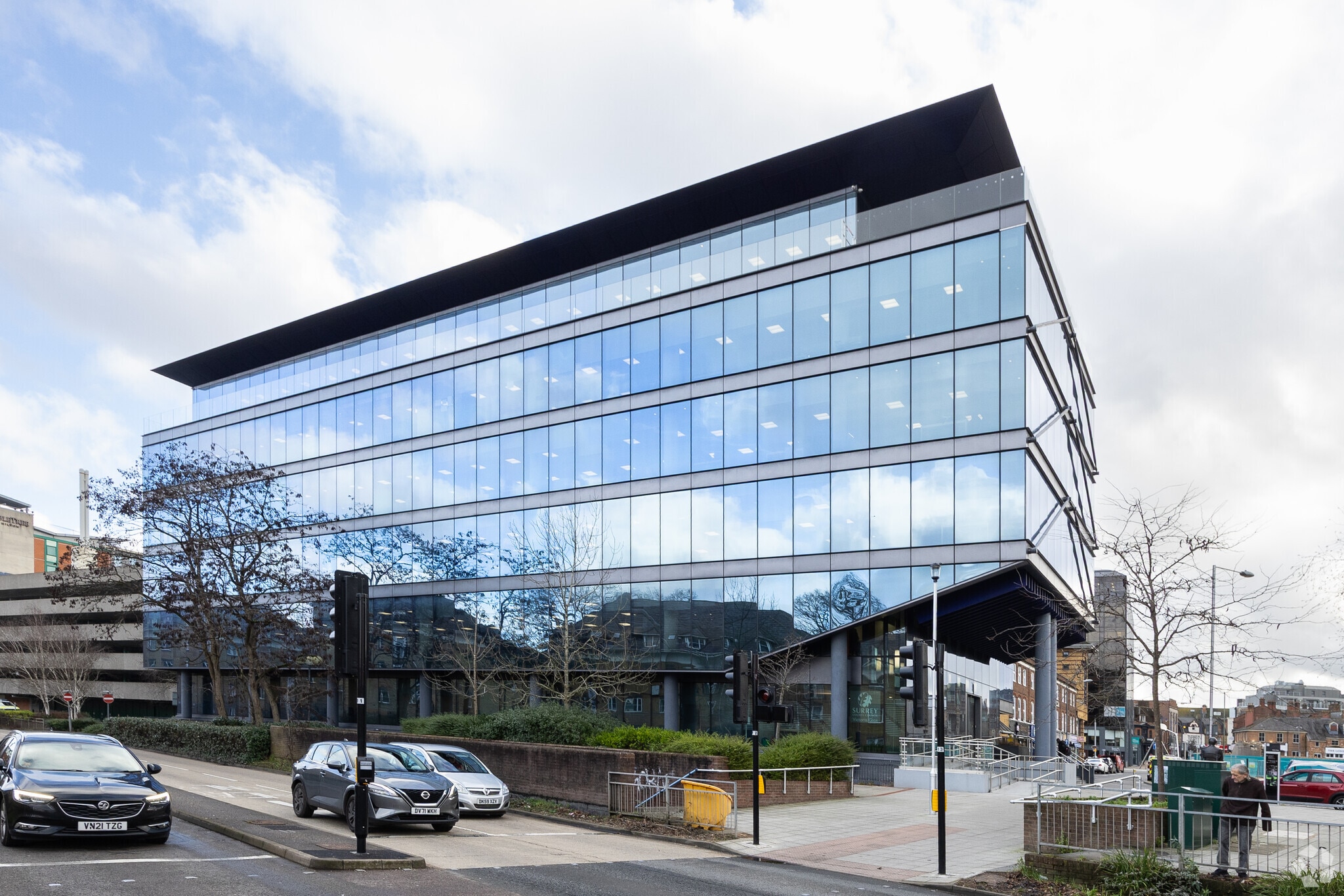 Chobham Rd, Woking for sale Primary Photo- Image 1 of 1