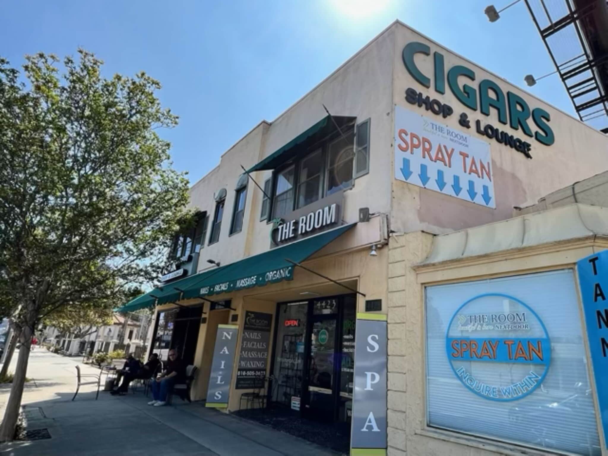 4419-4421 Lankershim Blvd, North Hollywood, CA to rent Primary Photo- Image 1 of 16