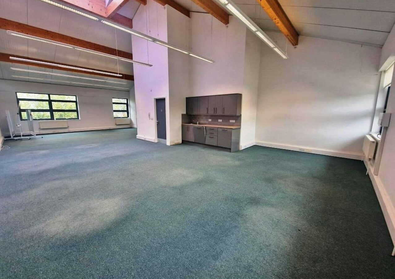 7 Wood End, Chineham, HAM RG24 8TG - Unit Unit 1 - - Interior Photo - Image 2 of 2