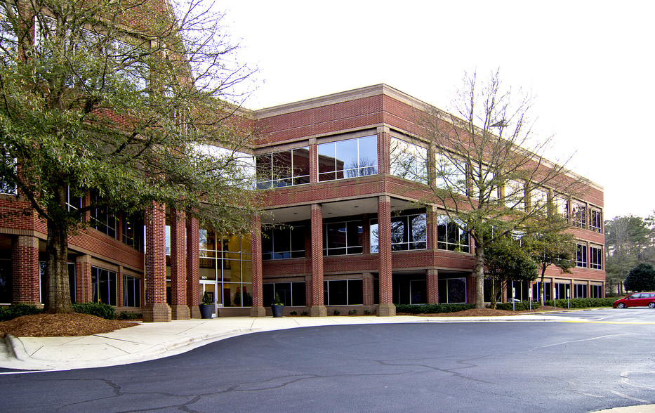 801 Jones Franklin Rd, Raleigh, NC for rent - Building Photo - Image 1 of 13