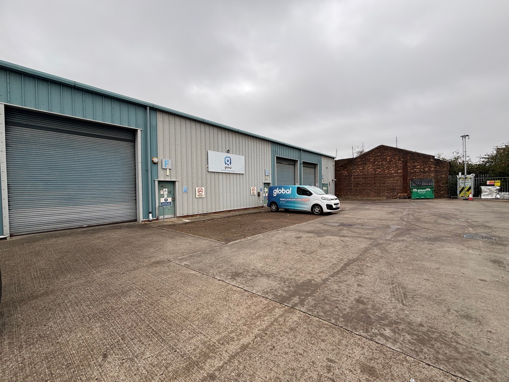 Woodville St, Glasgow to rent Building Photo- Image 1 of 5
