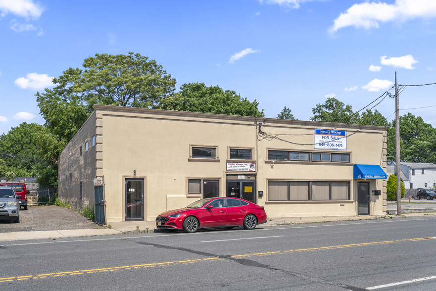 172-174 Herricks Rd, Mineola, NY for sale - Building Photo - Image 3 of 18