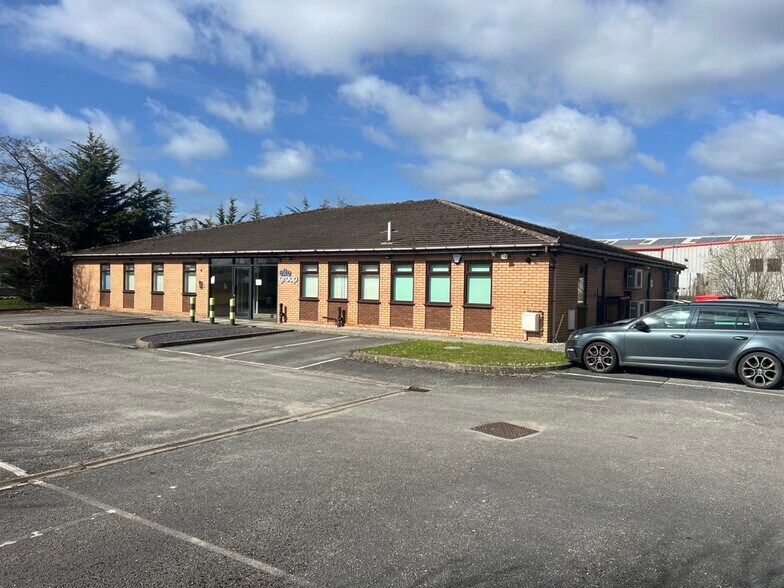 Llay Industrial Estate, Wrexham for sale - Primary Photo - Image 1 of 1