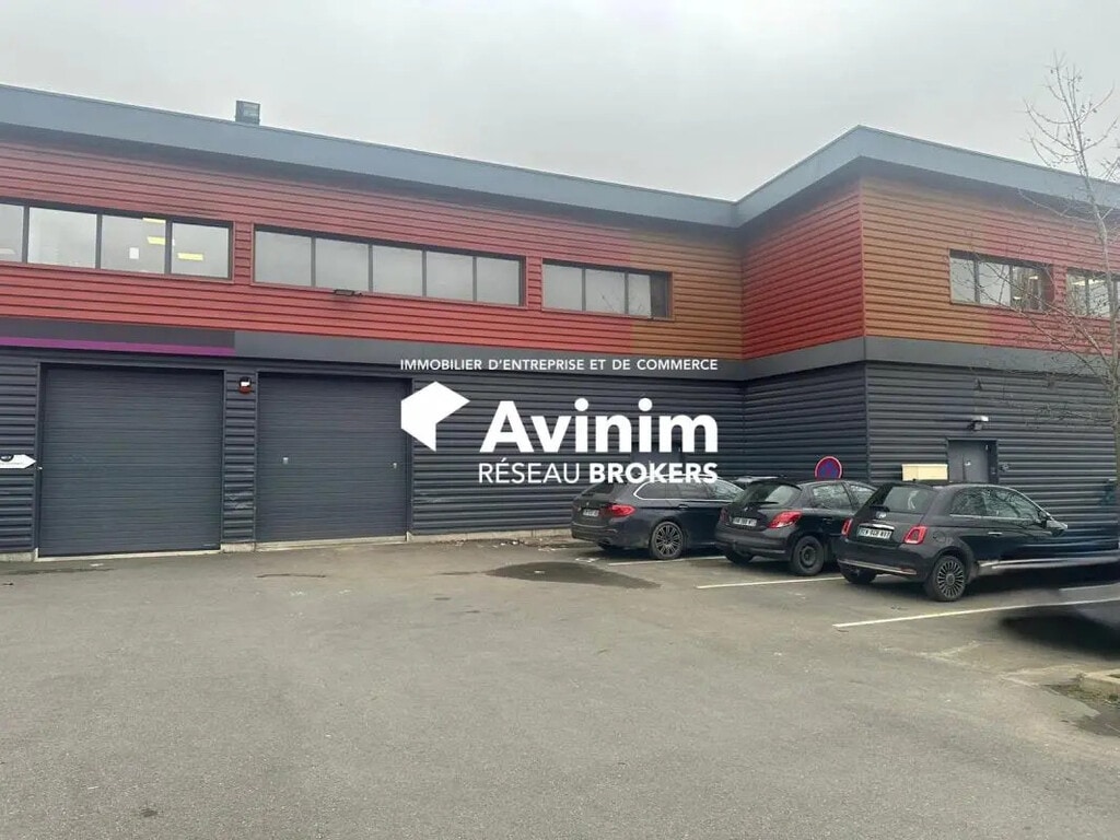 Location Entrepôt 350 m² - Photo 1