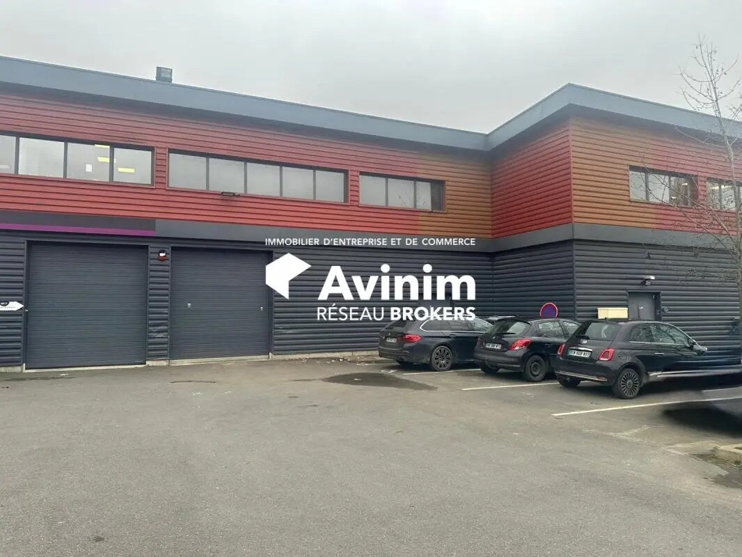 Industrial in SAINT-OUEN-L'AUMONE to rent Primary Photo- Image 1 of 5