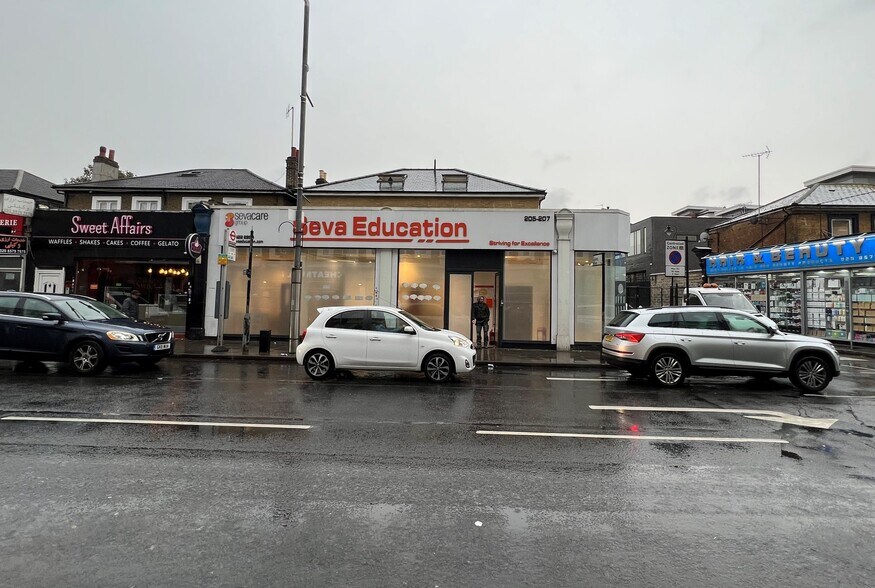 205-207 Uxbridge Rd, London for sale - Primary Photo - Image 1 of 1