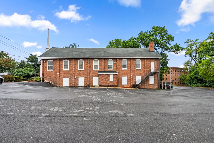 320-322 Ethan Allen Ave, Takoma Park, MD for sale - Building Photo - Image 2 of 18