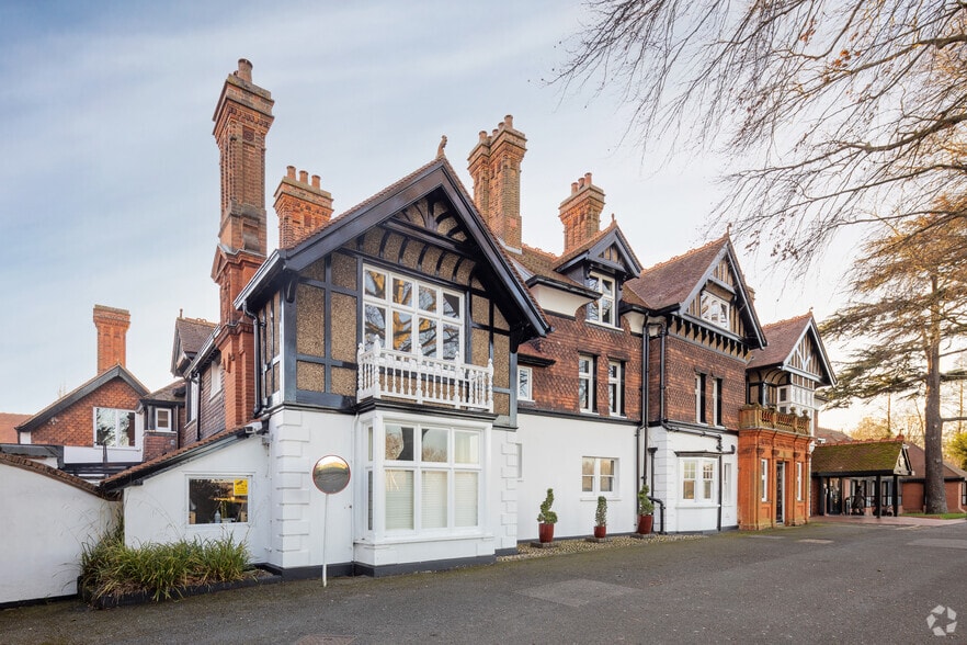 Cookham, Maidenhead for sale - Primary Photo - Image 1 of 1