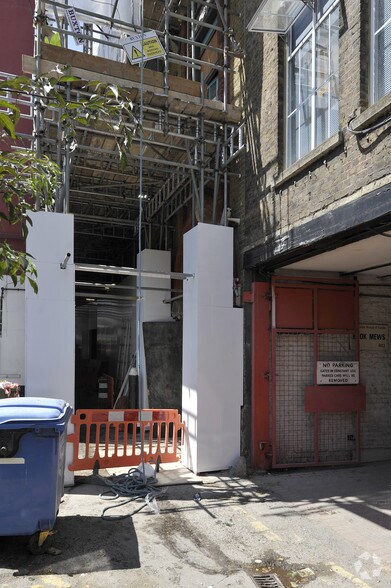 12 Flitcroft St, London to rent - Building Photo - Image 3 of 11