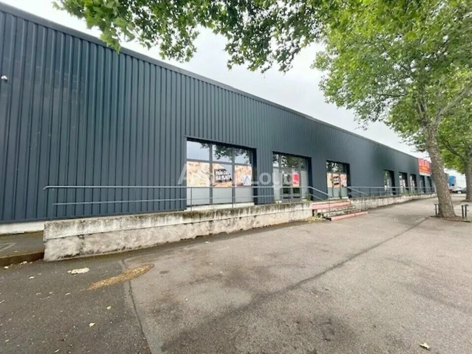 Retail in Nancy for sale Building Photo- Image 1 of 6
