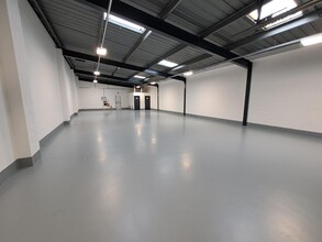 Garamonde Dr, Milton Keynes for rent Interior Photo- Image 2 of 3