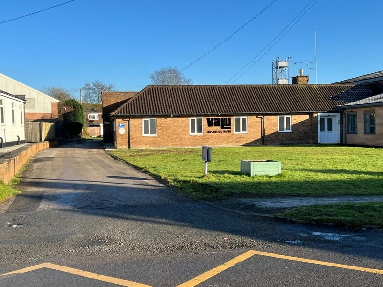 15A Ashbourne Rd, Stoke On Trent to rent - Building Photo - Image 1 of 4