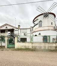 Retail in Estremera, Madrid to rent Interior Photo- Image 1 of 19