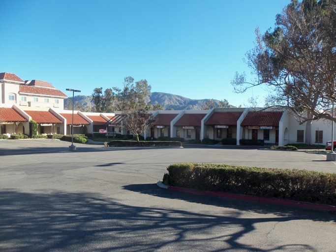 3158-3166 W Ramsey St, Banning, CA for rent - Building Photo - Image 2 of 5