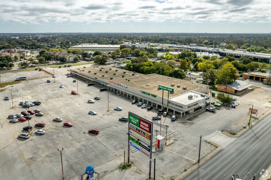 2118 S Zarzamora St, San Antonio, TX for rent - Aerial - Image 3 of 4