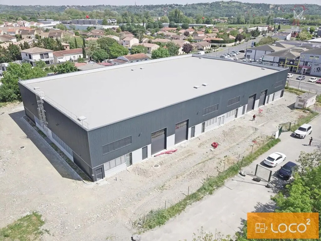 Vente Entrepôt 2 268 m² - Photo 1