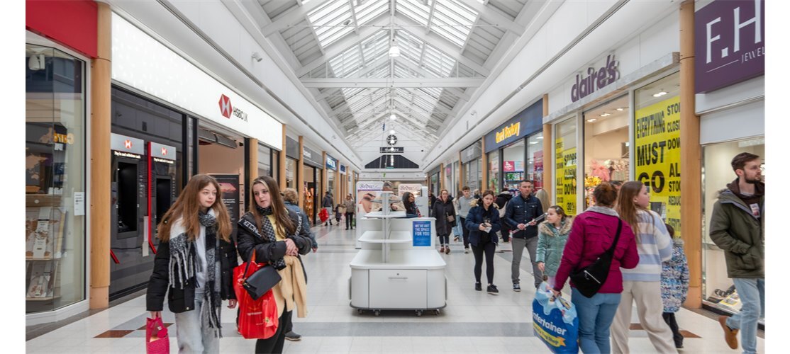 Kingsgate Shopping Centre, Huddersfield to rent Interior Photo- Image 1 of 2