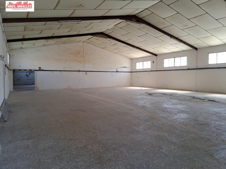 Industrial in Crevillent for sale - Interior Photo - Image 1 of 16
