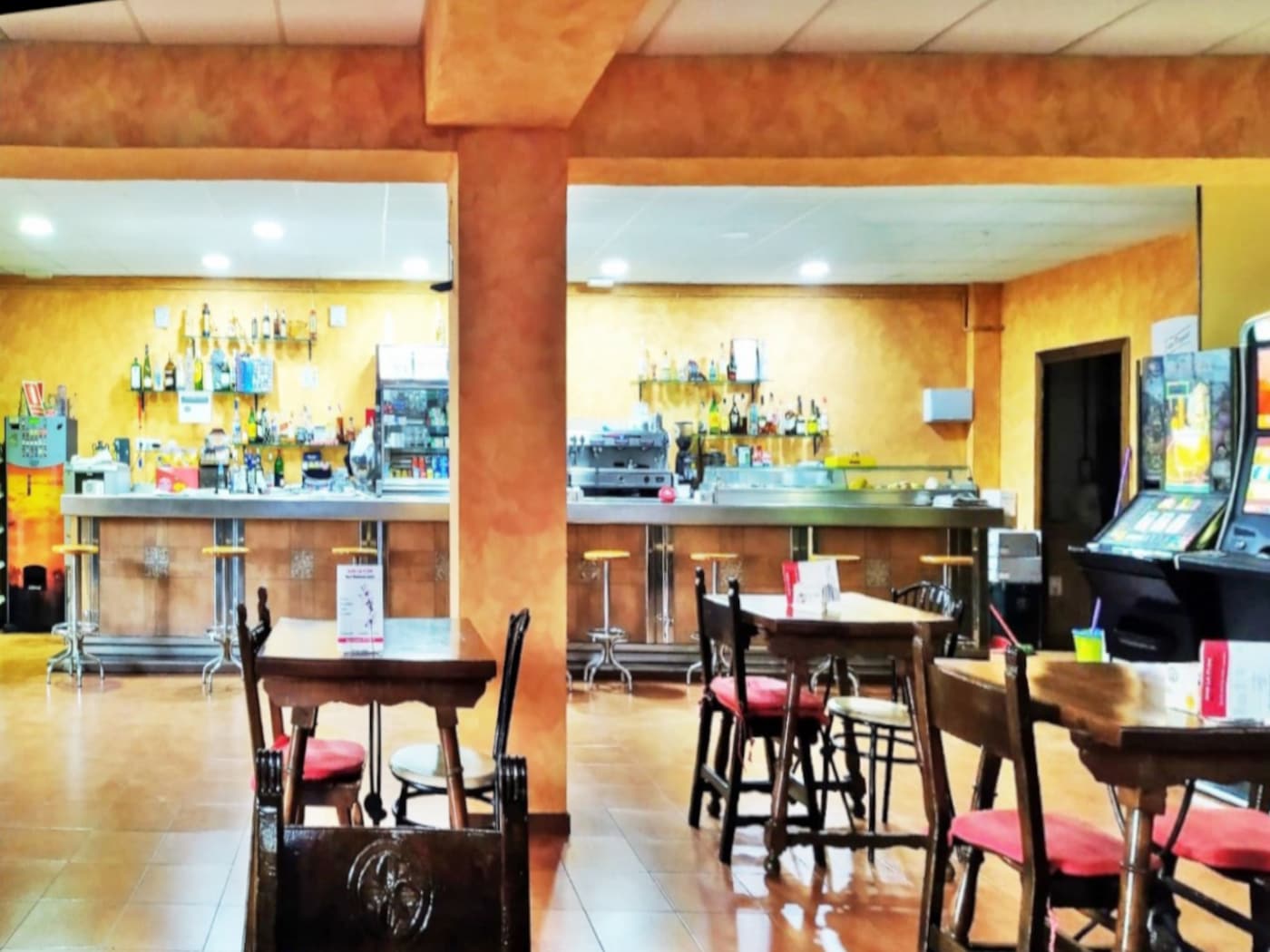 Retail in Terrassa, Barcelona to rent Interior Photo- Image 1 of 7