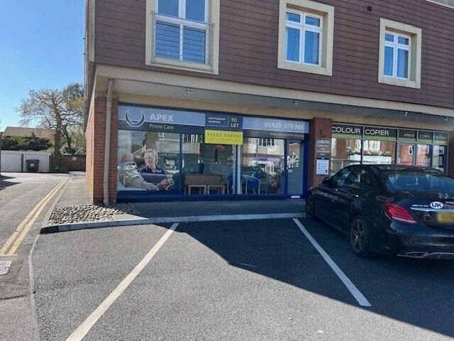 411 Lymington Rd, Christchurch for sale Primary Photo- Image 1 of 1