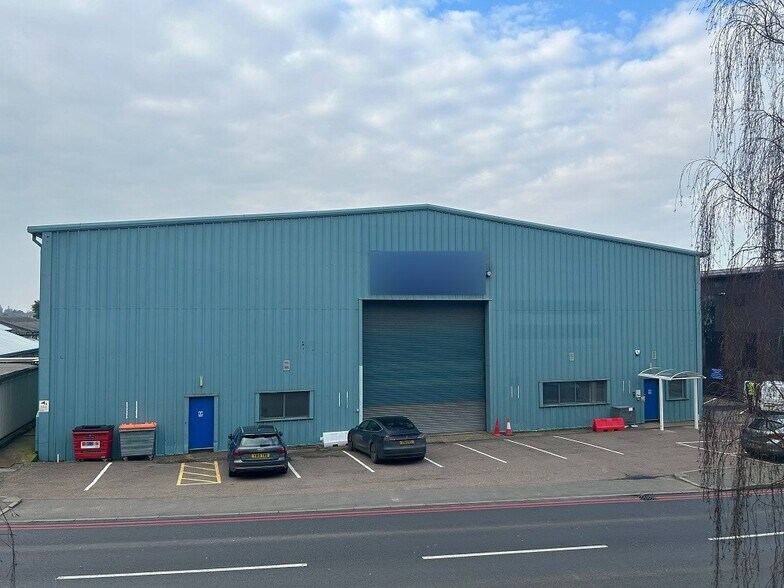 Percival Way, Luton for sale - Building Photo - Image 1 of 1